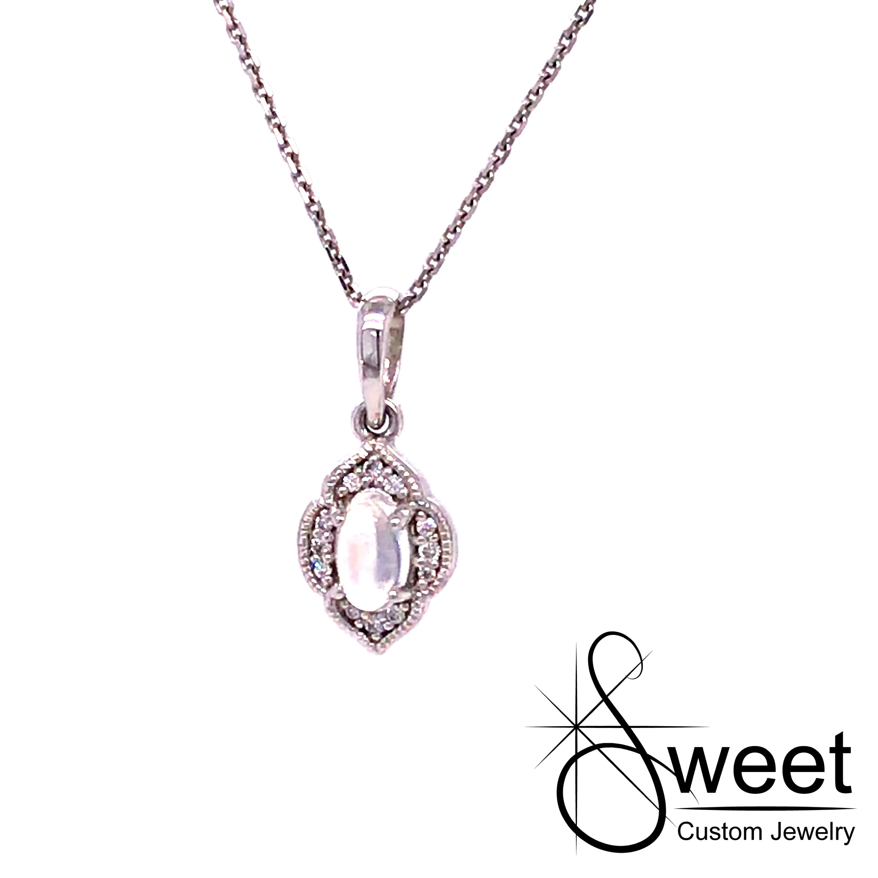 14KT White Gold Rainbow Moonstone