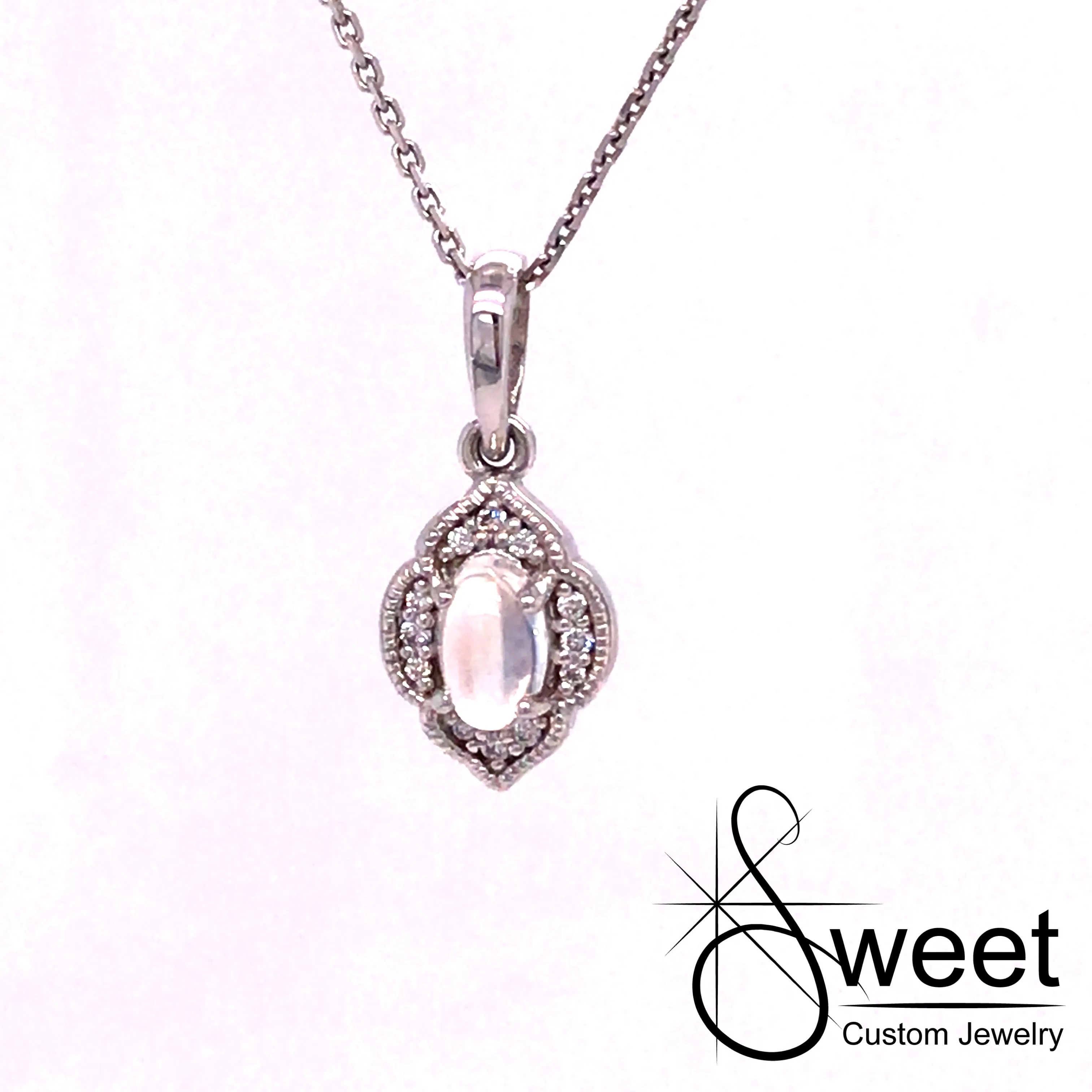 14KT White Gold Rainbow Moonstone
