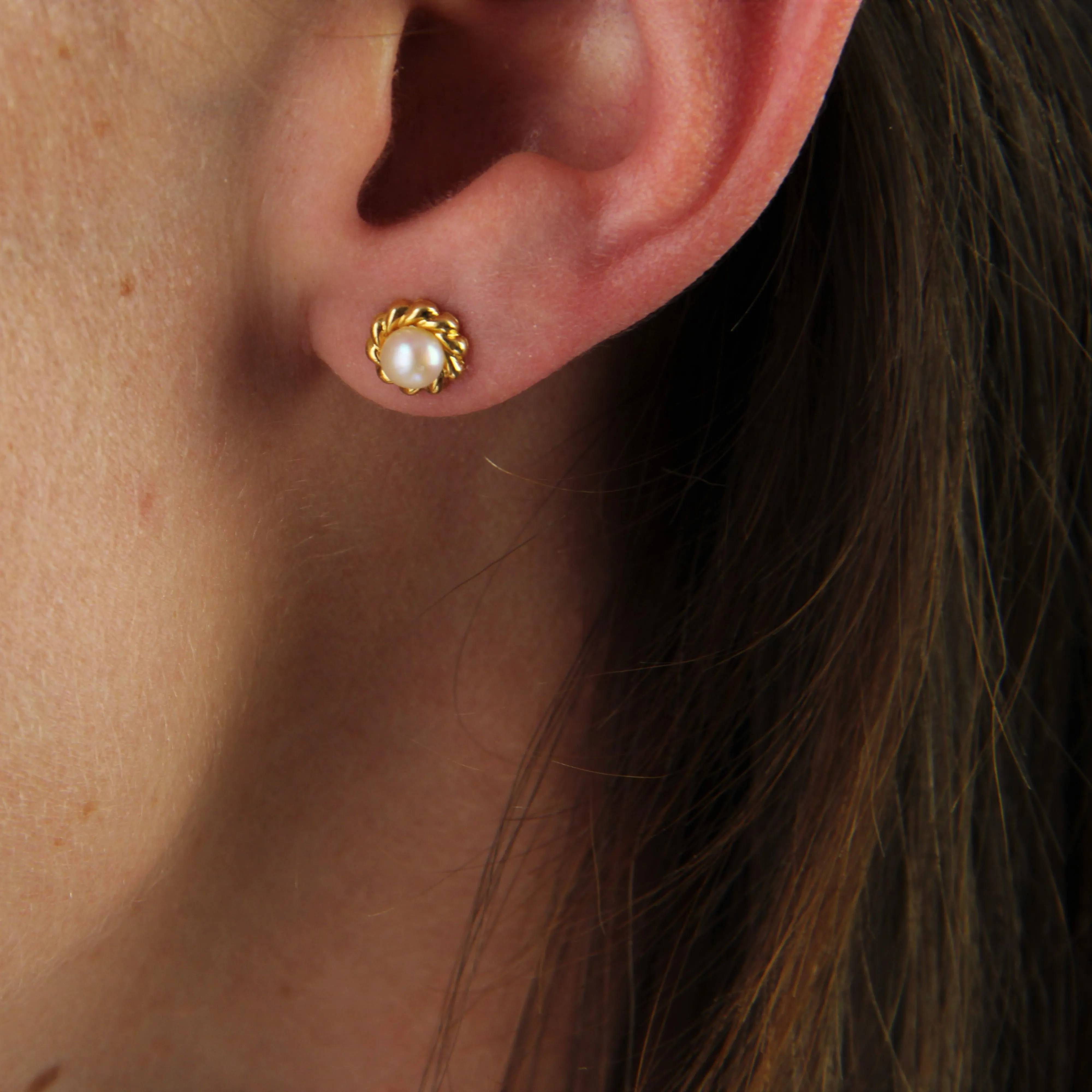 1960s Turquoise Cultured Pearl 18 Karat Yellow Gold Flower Stud Earrings
