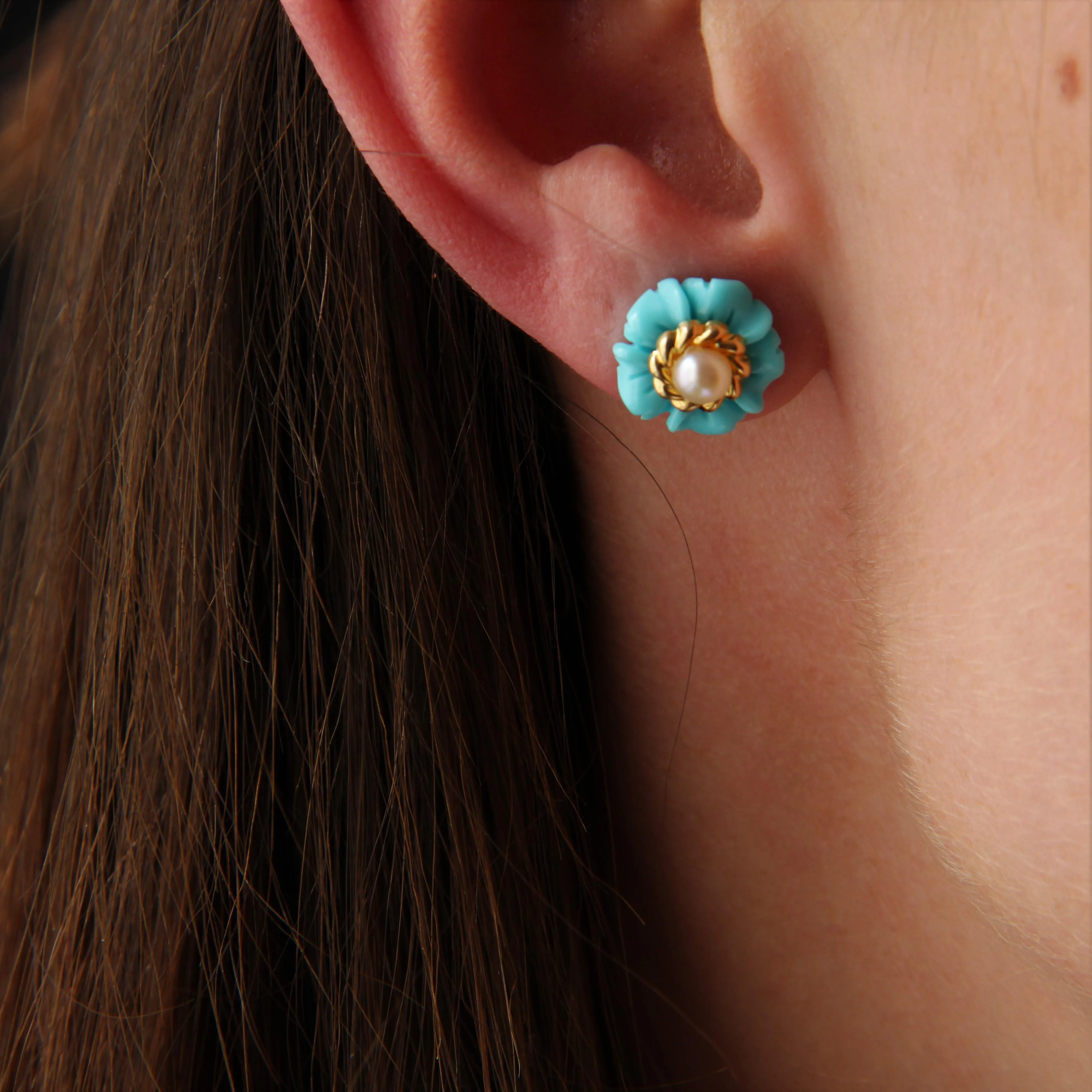 1960s Turquoise Cultured Pearl 18 Karat Yellow Gold Flower Stud Earrings
