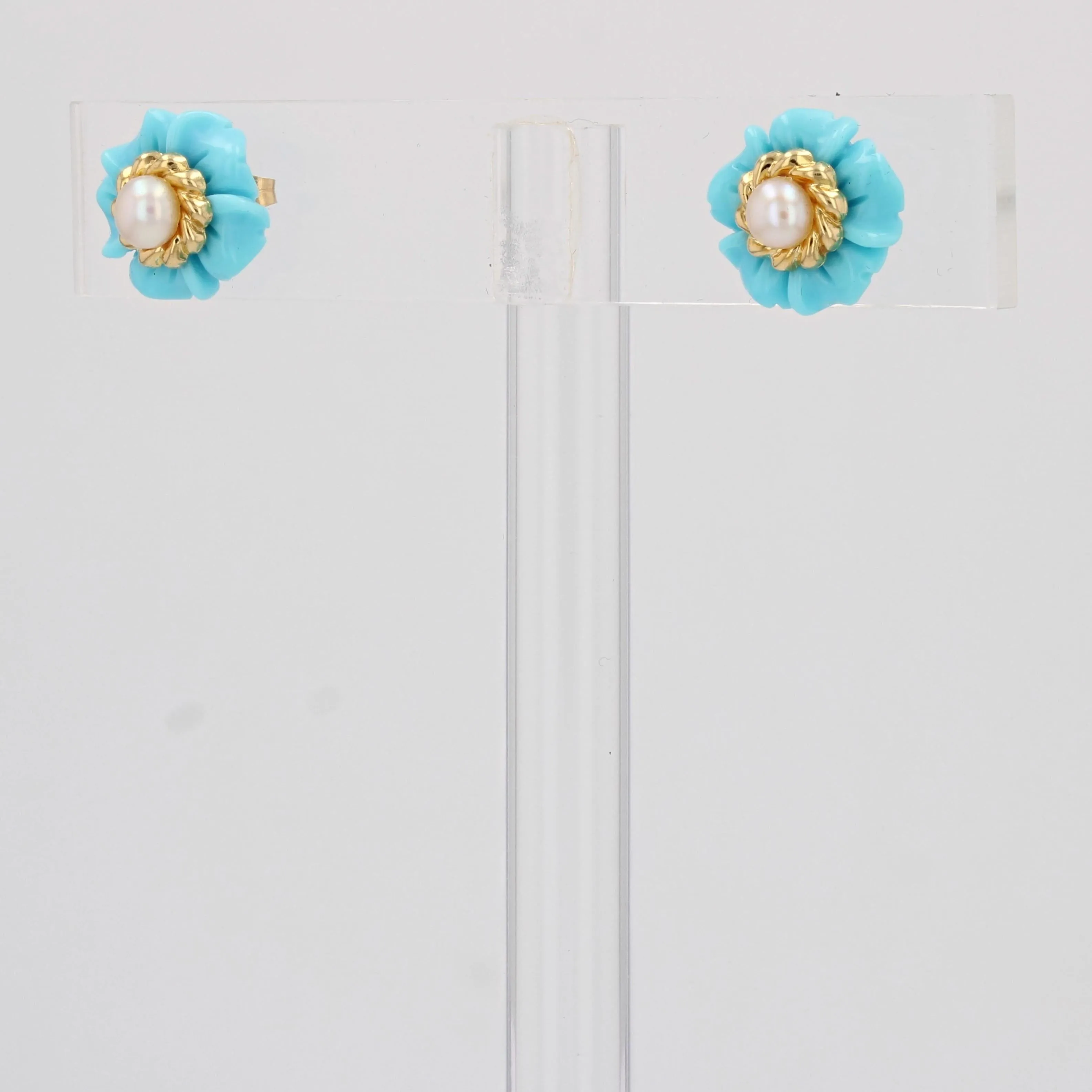 1960s Turquoise Cultured Pearl 18 Karat Yellow Gold Flower Stud Earrings