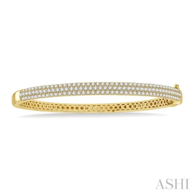 2.00 ctw Round Cut Diamond Fashion Bangle in 14K Yellow Gold