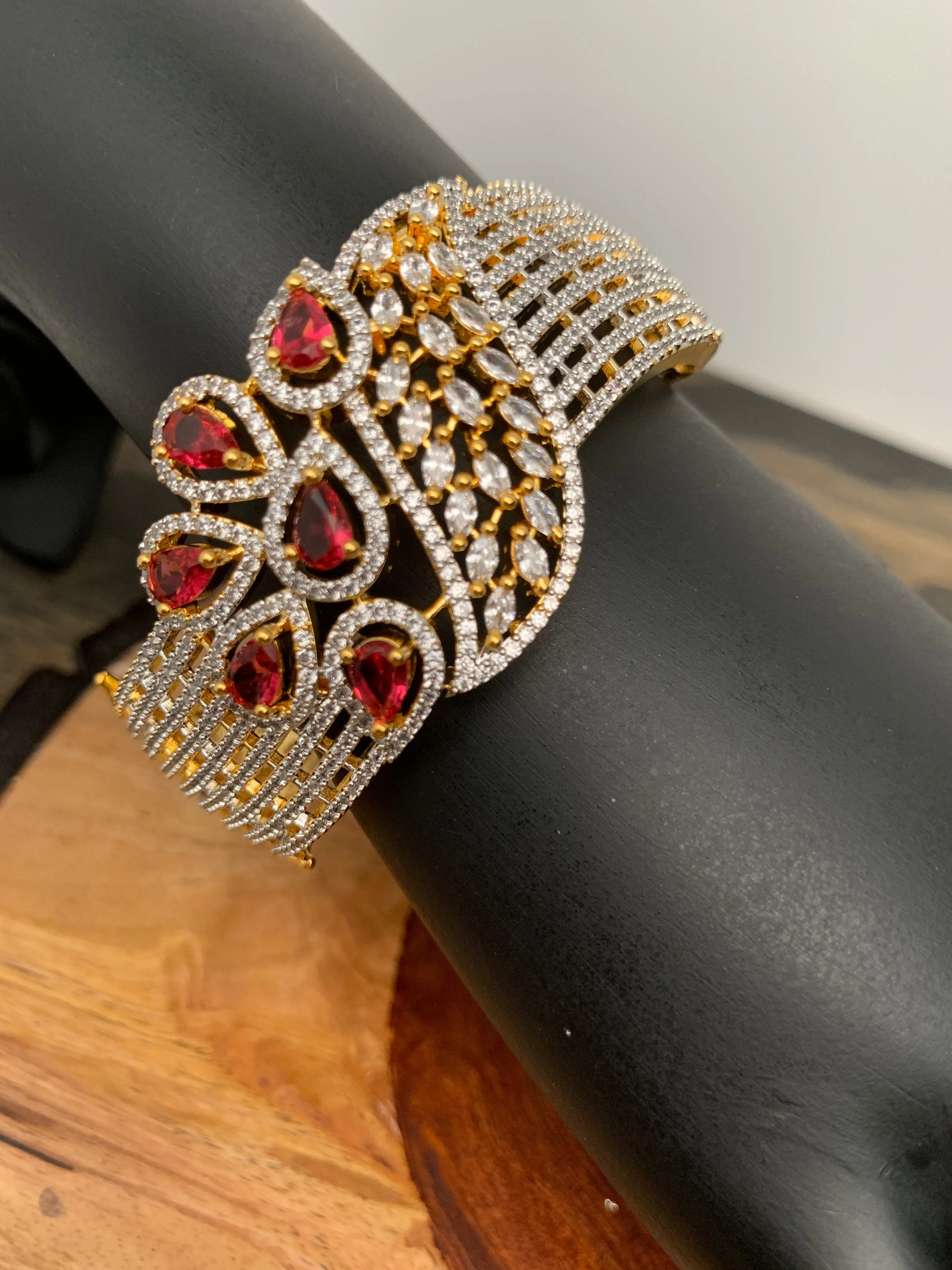 AD Wine Red Stone Openable Bracelet