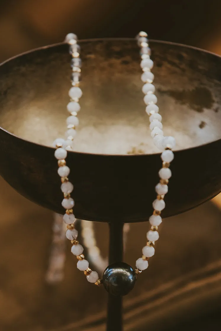 Beaded Necklace - Tahitian Pearl & Moonstone