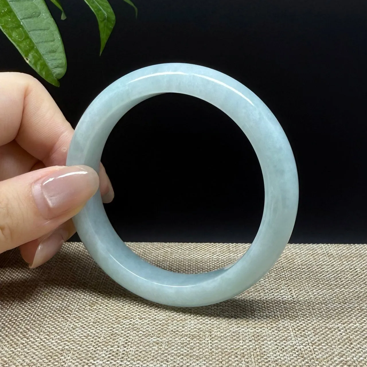 Genuine Burmese Green Jade Jadeite Bangle Bracelet ( 56.2mm )