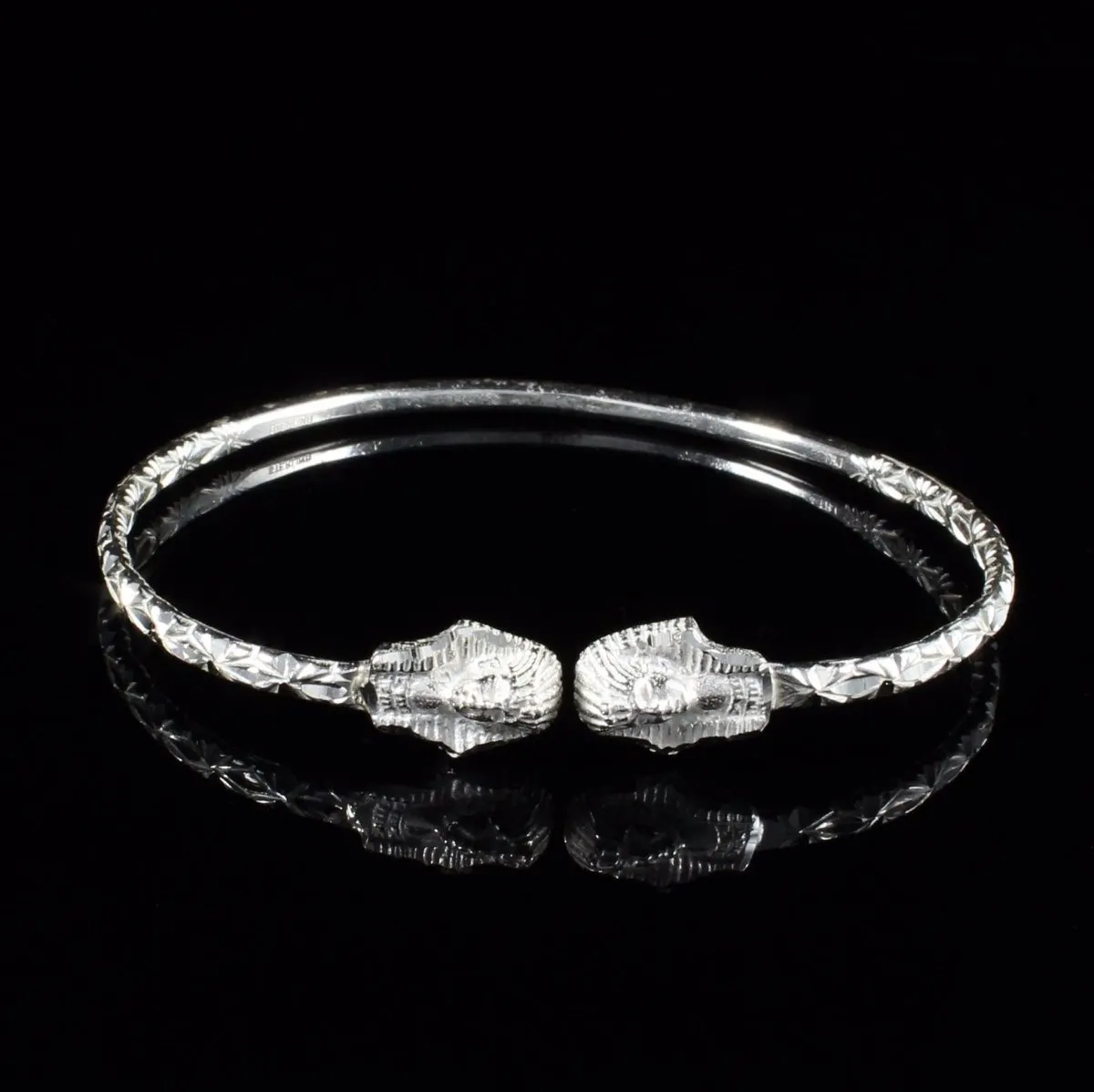 Light Sphinx Bangle with Calypso Pattern
