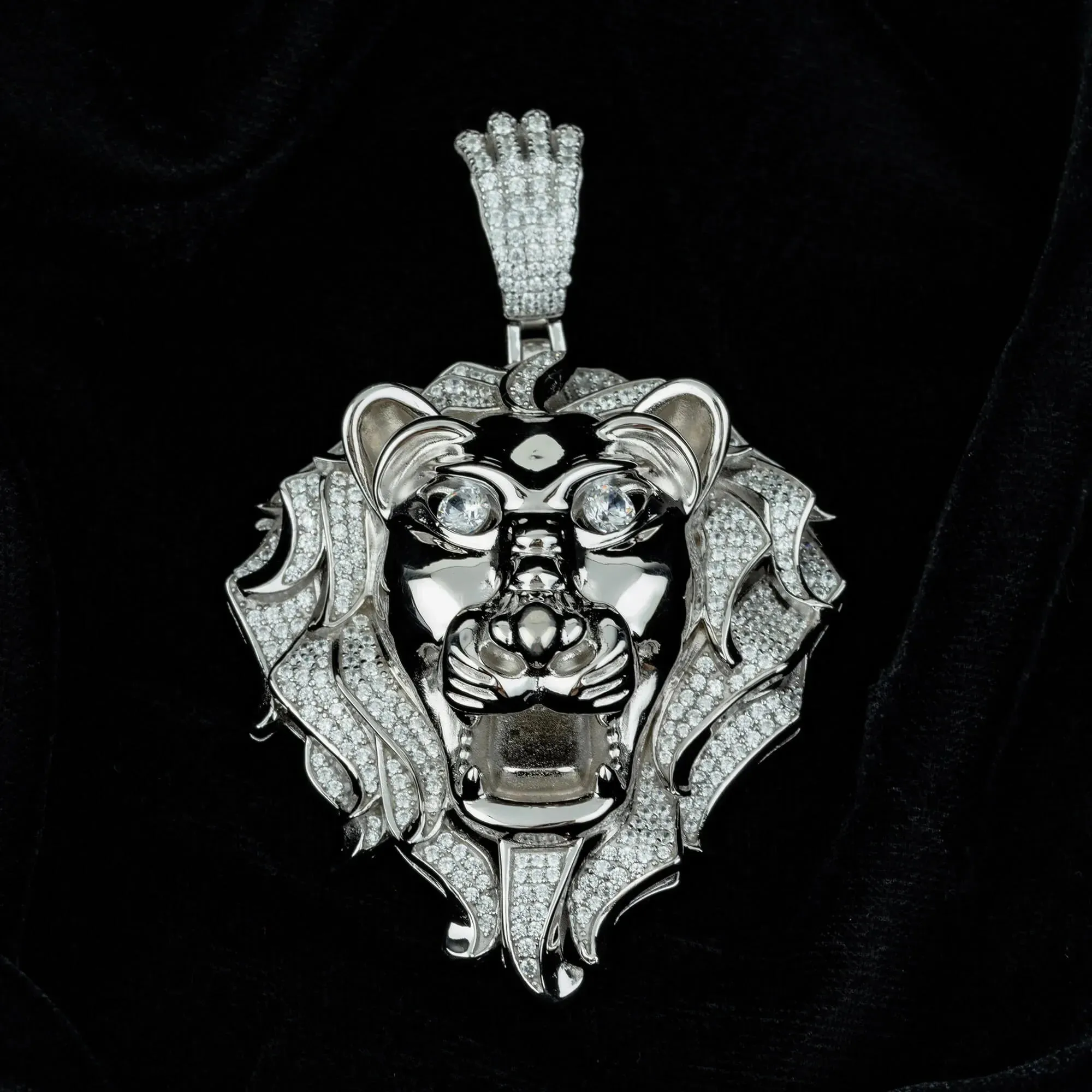 Majestic Roar Zircon Studded Silver Locket