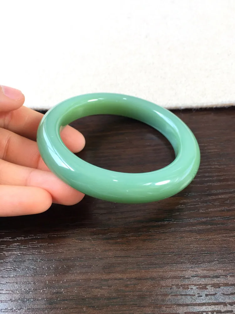 Natural Jade Bangle Nephrite Bangle Internal Diameter 55.1mm NBE027