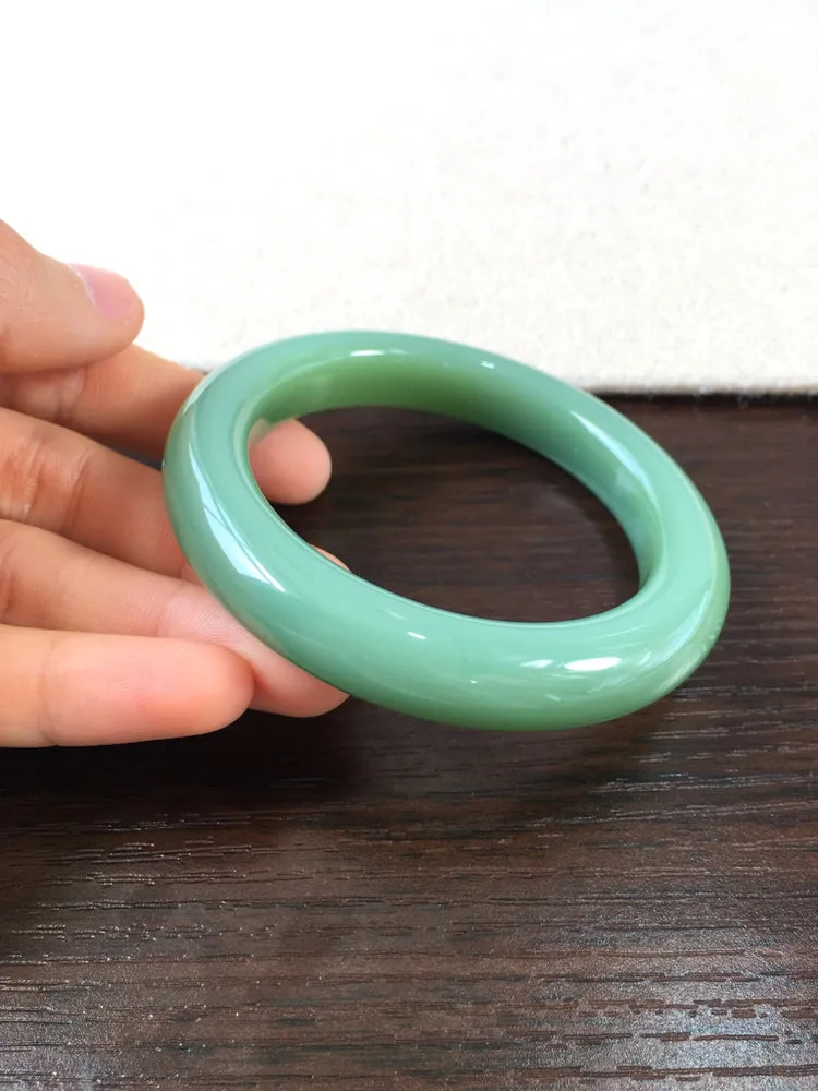 Natural Jade Bangle Nephrite Bangle Internal Diameter 55.1mm NBE027