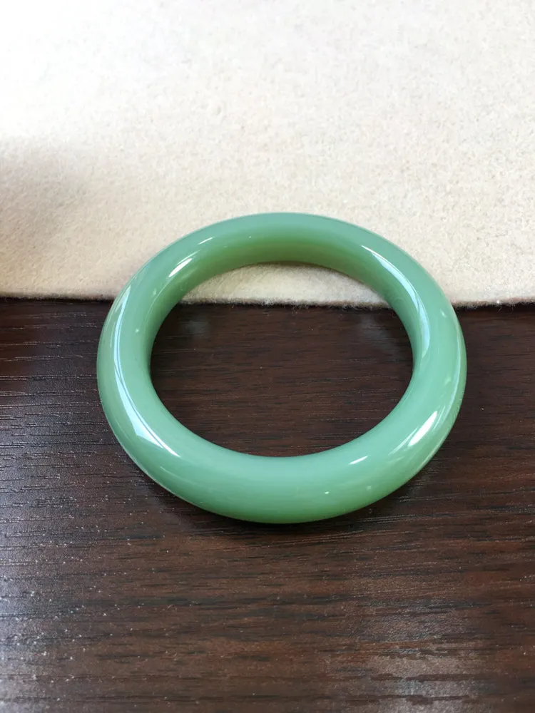 Natural Jade Bangle Nephrite Bangle Internal Diameter 55.1mm NBE027