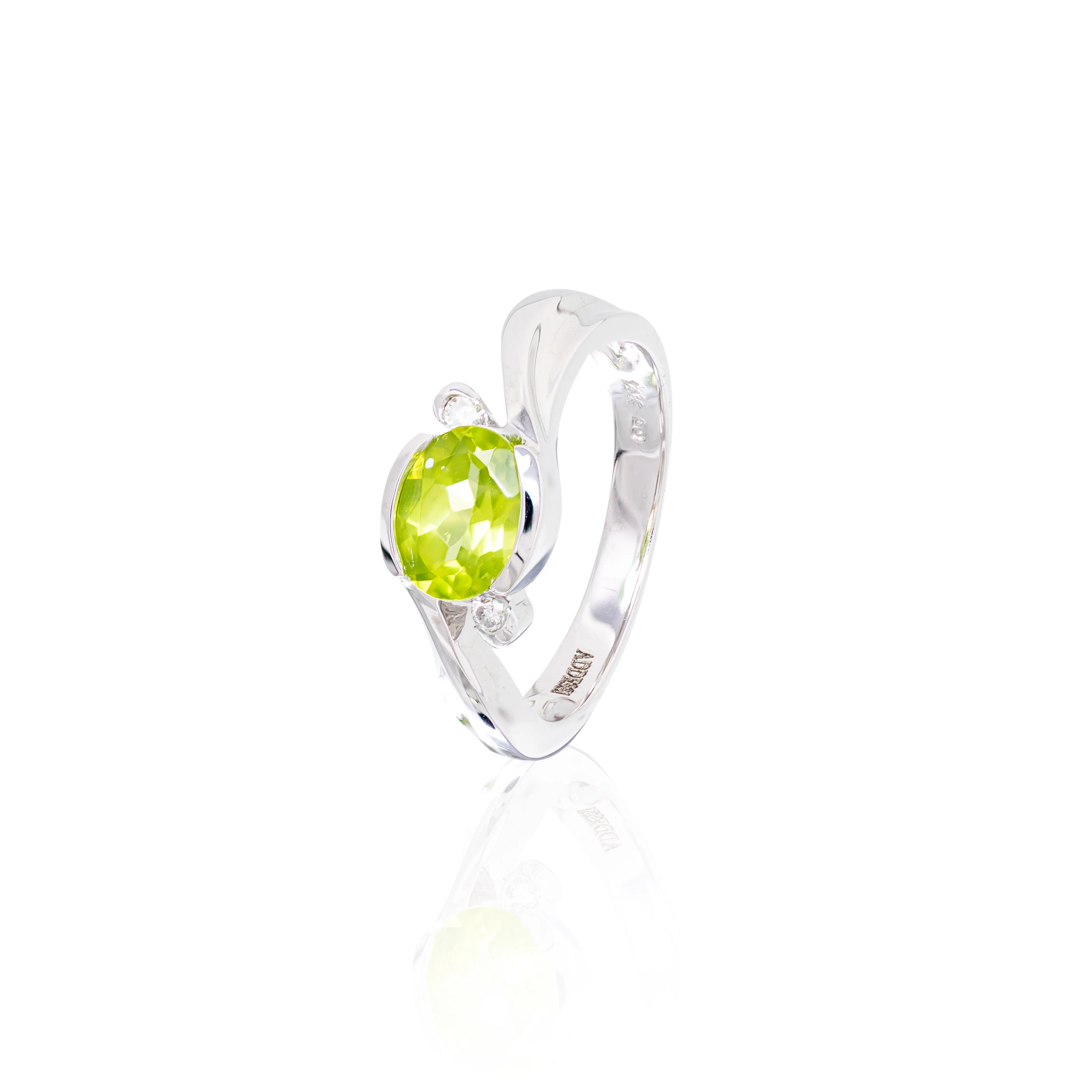 OVAL SHAPED PERIODT RING WITH 2 DIAMONDS.03CTW.
