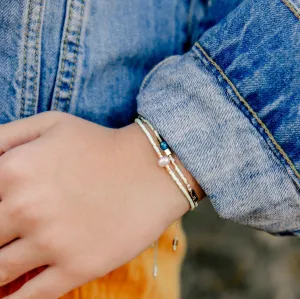 Perla: Pearl and Miyuki Seed Bead Thread Bracelet