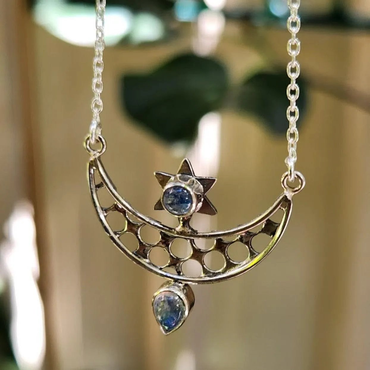 STAR DROP CRESCENT MOON / 925 MOONSTONE NECKLACE